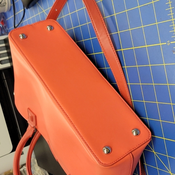 Vera Bradley HOT CORAL RED PURSE🥰 - Picture 7 of 14